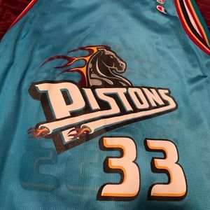 Detroit Pistons Reversible Champion Jersey